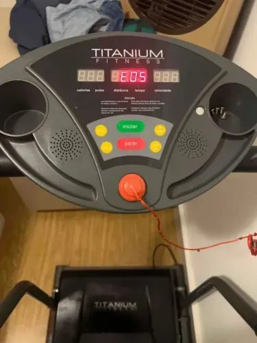 ?Esteira Titanium Fitness com defeito (motor queimado) 