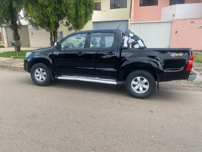 Toyota Hilux CD SR 4X2 2.7 16v/2.7 Flex Aut. 2013