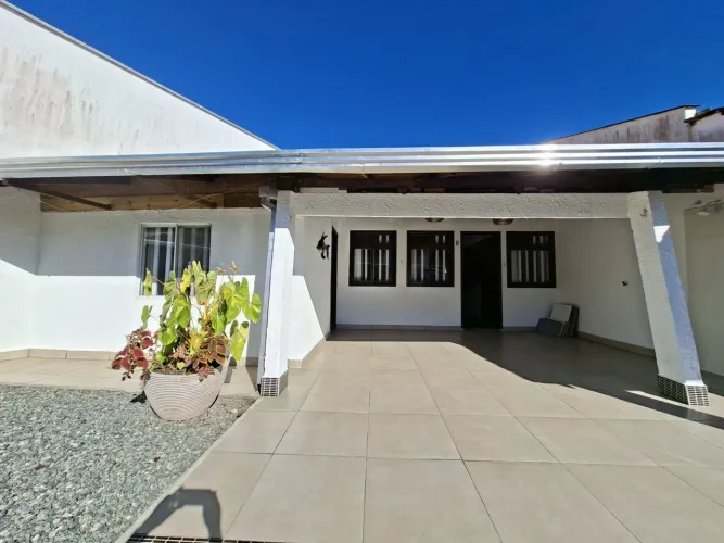 Casa em Condomínio para Venda em Guaratuba, 2 dormitórios, 2 banheiros, 1 vaga