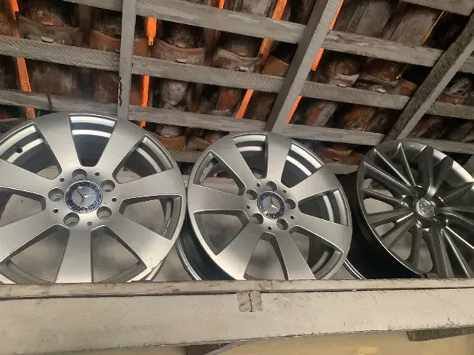 Vende-Se rodas Mercedes