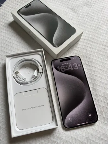 iPhone 15 pro Max 256gb Novinho!