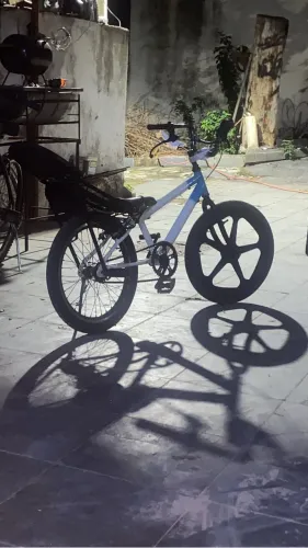Vendo bike montadinha aro 20 ou faço rolo