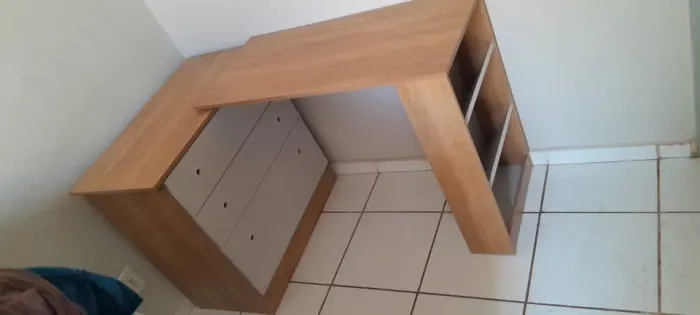 ? Praticidade Total: Mesa Gamer com Cômoda Giratória - 2 em 1 Lançamento!!!