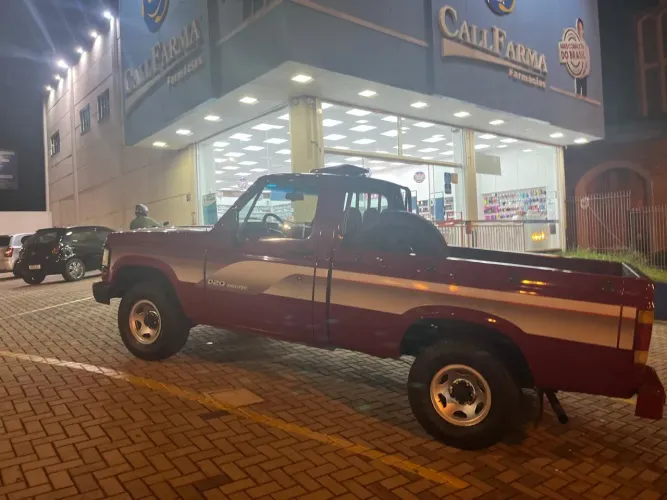 Chevrolet D-20 S / Luxe 3.9/4.0 Diesel 1995