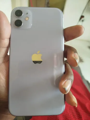 iPhone 11 novo novo sem marca de uso