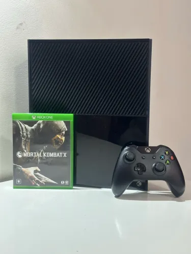 Xbox One Fat 500GB - Completo e muito conservado