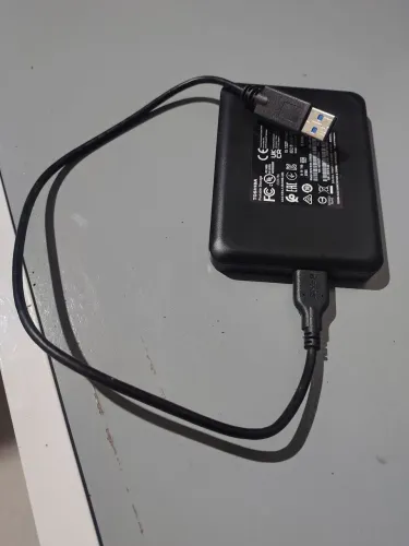 HD Externo Portátil Toshiba (ACEITO TROCAS)