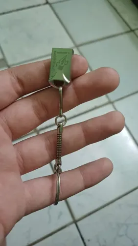Pen-drive 64 gb com jogos do ps2, nota: Pen-drive está fragmentado,