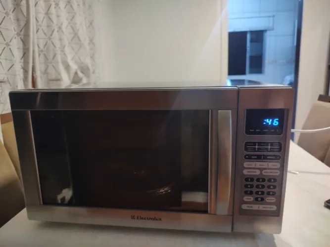 Microondas Eletrolux 45 litros 