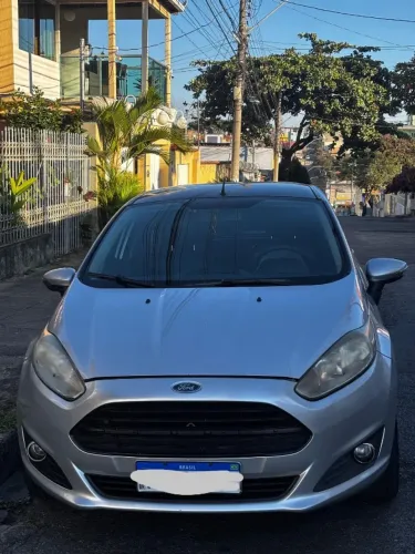 Ford Fiesta 1.6 16V Flex Aut. 5P 2015