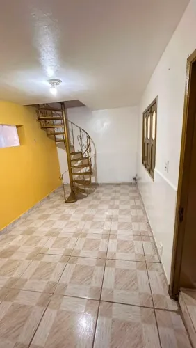 Casa na Humaitá bem localizada.