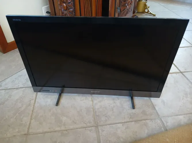 TV Sony 32" COM DEFEITO