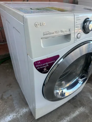 Venda de uma máquina lava e seca LG 10kg