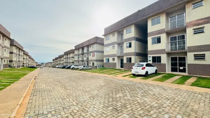 Alugo Apartamento de 2 quartos por R$ 900,00 no Ocidental GO