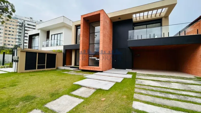 Barra de Itaúna - Casa Contemporânea | 4 Suítes | Pé-Direito Alto | Piscina com Pedra Hija