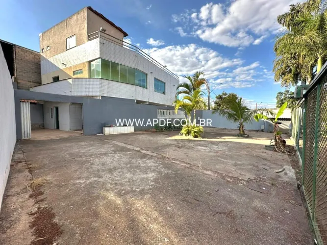 Casa para Venda em Brasília, Setor Habitacional Arniqueira (Águas Claras), 4 dormitórios,