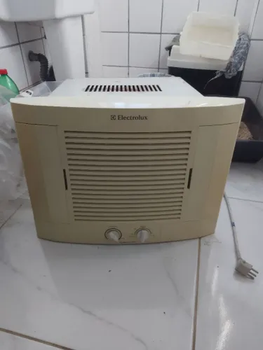Ar-condicionado Electrolux 7500 btu 127v