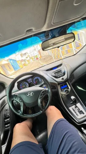 Hyundai Elantra GLS 1.8 16V Aut. 2013