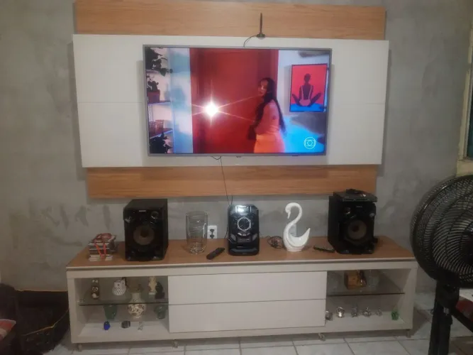 Vendo painel com rack