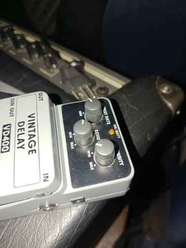 Pedal de efeito.