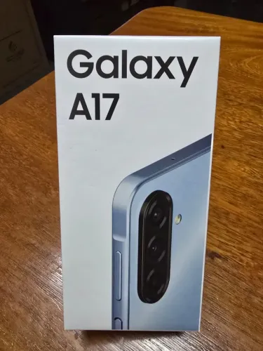 Celular Samsung Galaxy A17, 128GB, 4GB, 50MP Tela 6.7", IP54 - Azul