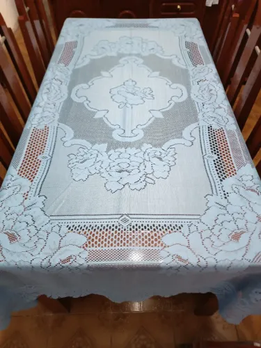 Toalha de Renda Azul Floral para Mesa Retangular 6 cadeiras (Bangu, próx. ao shopping)