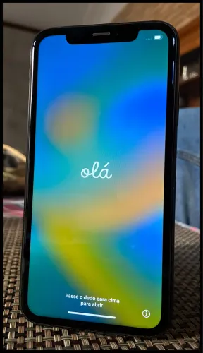 IPHONE XR 64 GB + 2 capinhas