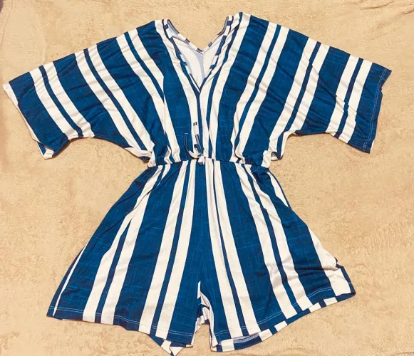 Macacão curto tamanho P valor 25,00