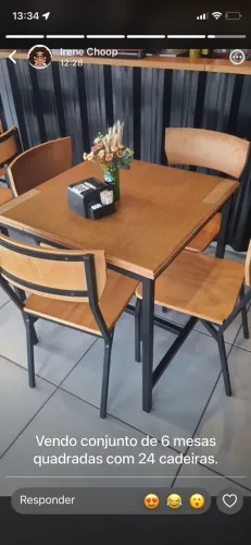 Mesa com 4 cadeiras