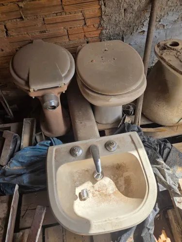 Kit vaso e pia para banheiro de louça