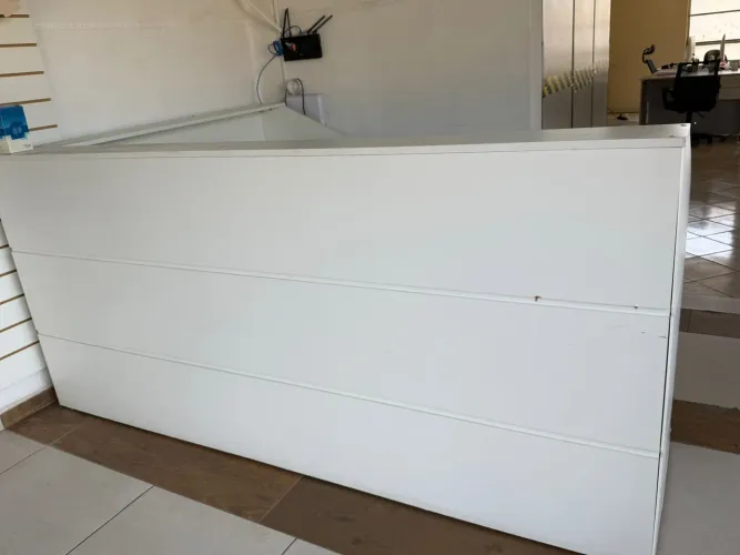 Balcão atendimento recepção em MDF