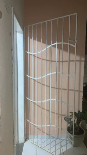 Vendo 5 Gradeados de Ferro para Portas e janelas