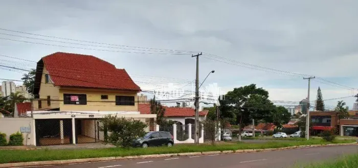 Sobrado com 4 quartos, 540 m² - venda por R$ 2.577.000 ou aluguel por R$ 10.000/mês - Queb