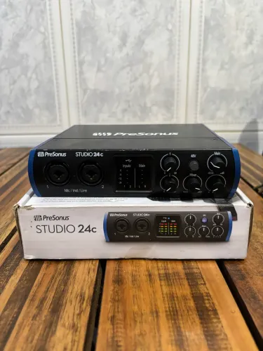 Interface de Áudio PreSonus Studio 24c, funcionando perfeitamente.