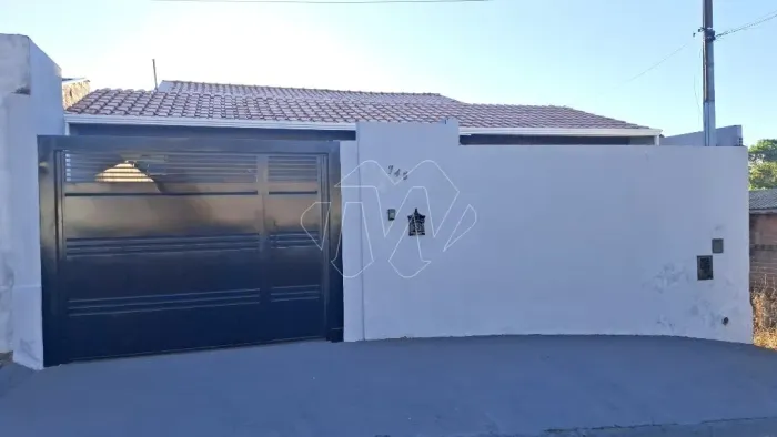 Venda de Casas / Padrão na cidade de Américo Brasiliense