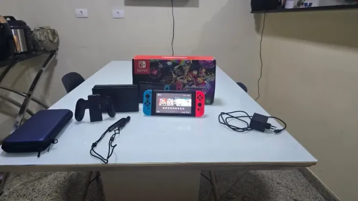 Nintendo switch v2 + Varios jogos digitais