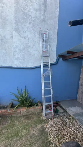Escada de Alumínio Dupla Extensiva 2x13 Degraus