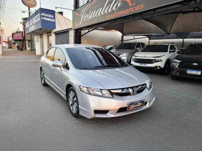 Honda Civic SED LX 1.8 AUT 4P 2011
