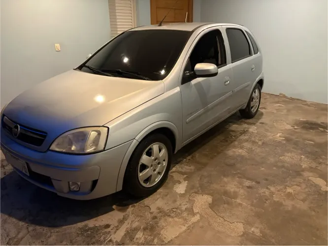 Chevrolet Corsa Hat. Premium 1.4 8V Econoflex 5P 2009