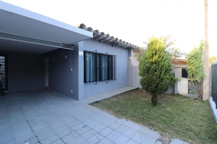 Casa com 3 dormitórios para alugar, 116 m² por R$ 2.644/mês - Vila Oliveira - Mogi das Cru