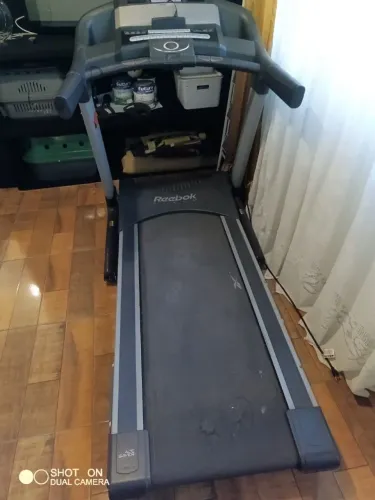 Esteira Reebok 9100 ES - Motor 3.0 HP - Top de Linha