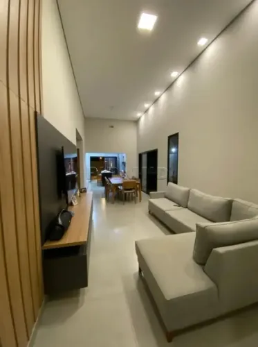 Casa mobiliada em condomínio fechado com 162,25m², bairro Vila do Golf, Zona Sul em Ribeir