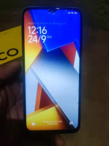 Poco M4 5G ainda com caixa e Documento