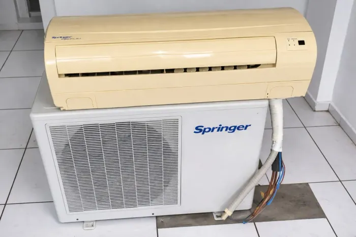 Ar condicionado 18000 btu 220 V 