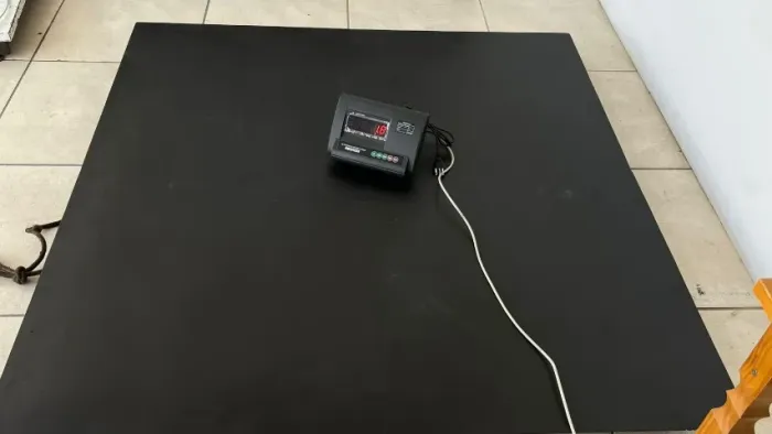 Balança Plataforma de Piso Weightech WT1000 - 1,2 x 1,2m - 1000kg x 200g