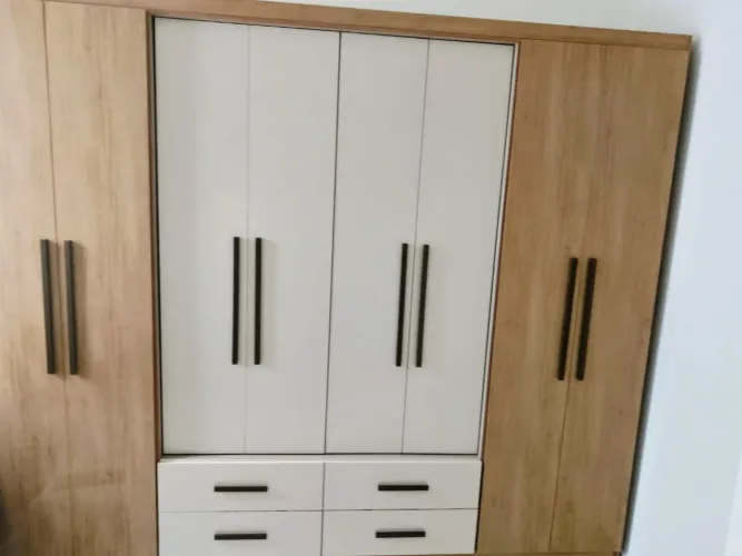 Vendo guarda roupa Não entrego