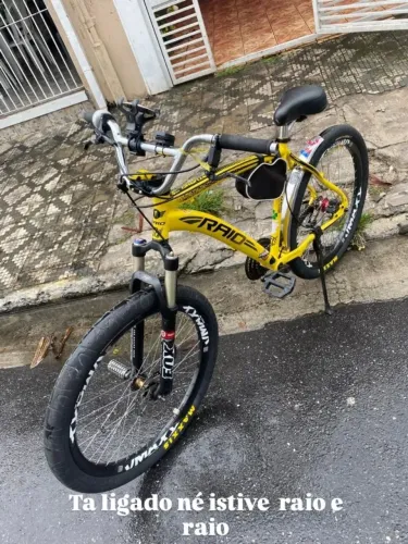 RAIO ARO 26 MUITO NOVA APENAS 3 MESES DE USO VALOR 800$ PRA IR RÁPIDO VEM NELA