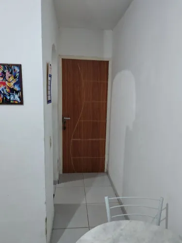 Aluga-se Apartamento em Candeias.
