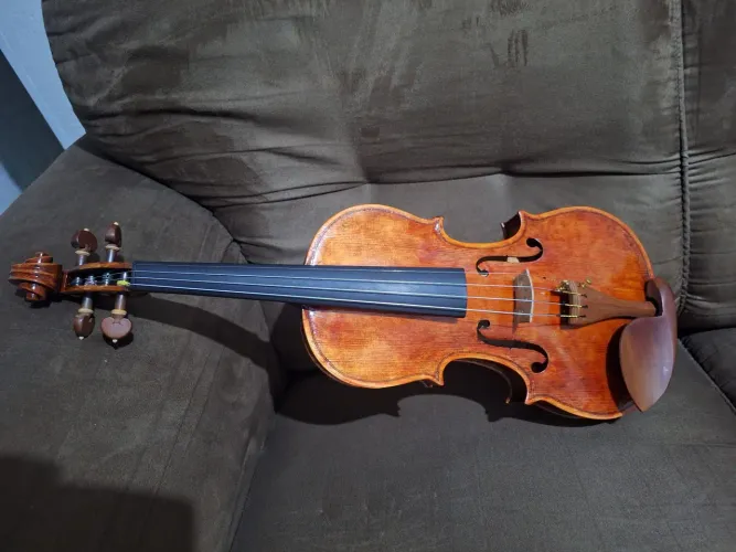Violino modelo stradivarius 4/4