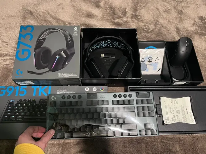 Conjunto de periféricos Logitech/8BIT-DO